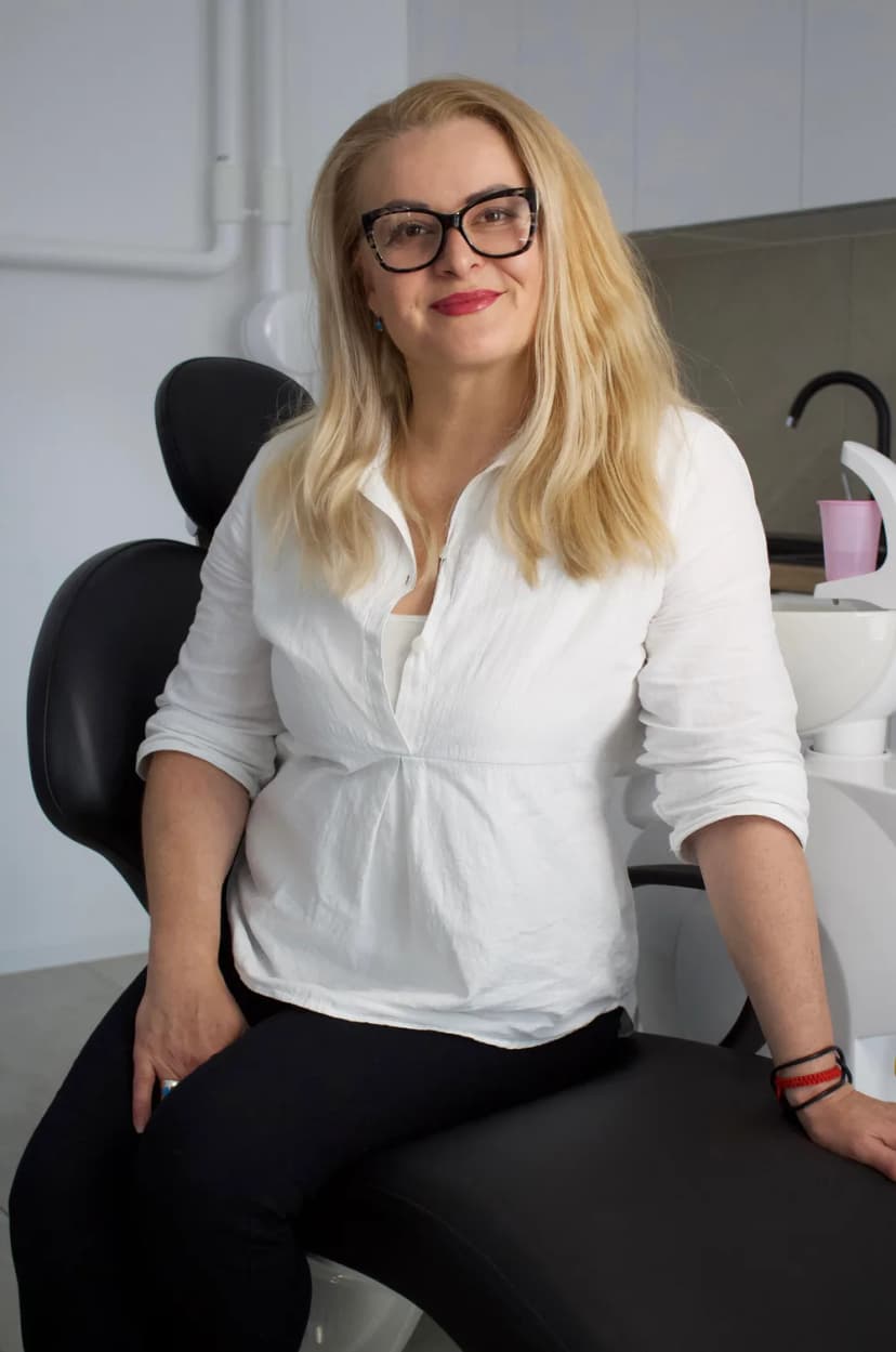 Michaela Čahojová, Administratívna pracovníčka